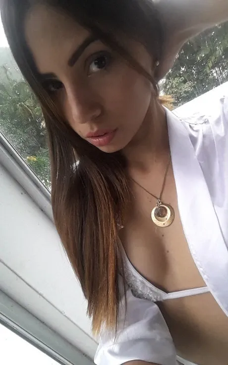 Irmak Beykoz Escort Profil Resmi Irmak - Beykoz VIP Escort Bayan Modeli - Gerçek Fotoğraflı İlan